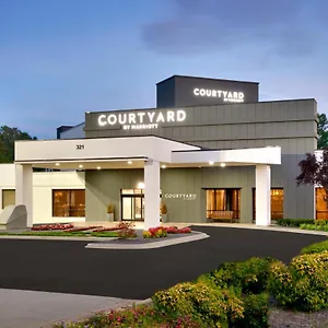 Courtyard By Marriott Airport/billy Graham Parkway Hotel