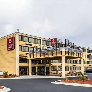 Clarion Airport & Conference Center Hotel