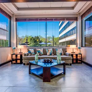 Doubletree By Hilton South Tyvola Hotel